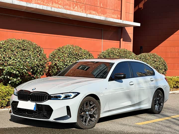 BMW 3 330Li M 2025, фото 1