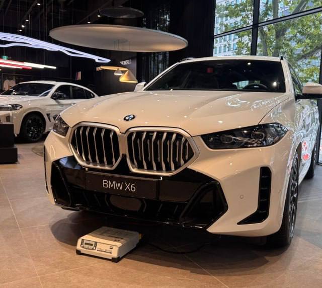 BMW X6 40i M-Sport 2026, фото 1