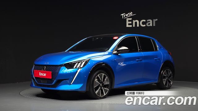 Peugeot e-208 2021