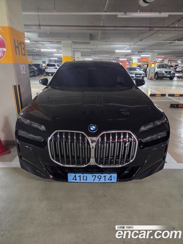 BMW 7 Series 2024