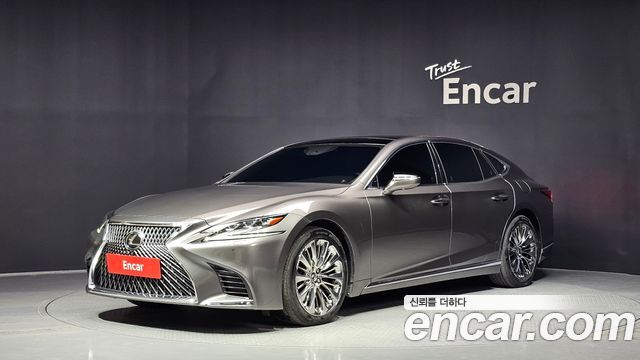 Lexus LS500 2019