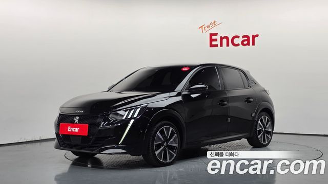 Peugeot e-208 2021