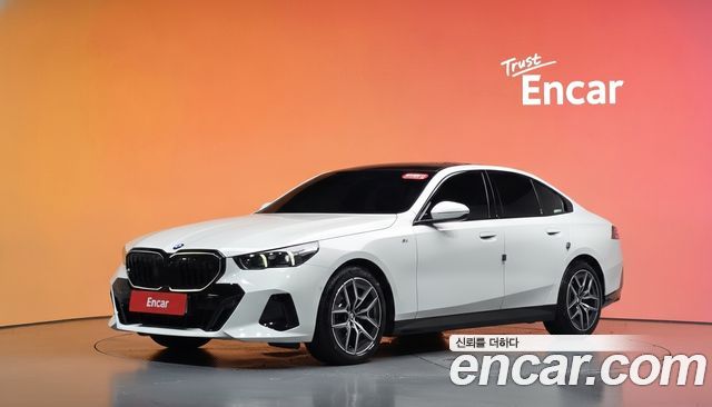 BMW 5 Series 2025