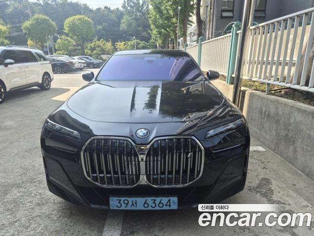 BMW 7 Series 2024