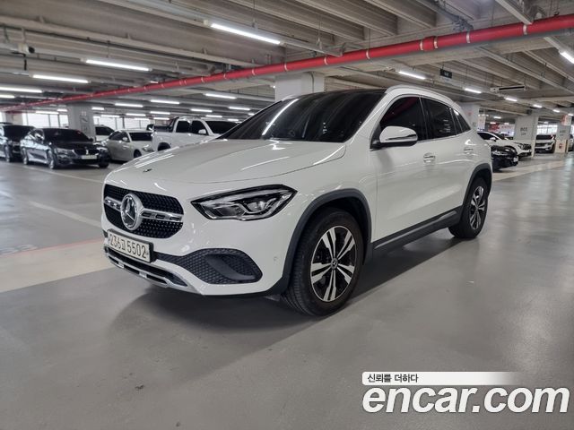Mercedes-Benz GLA 2021