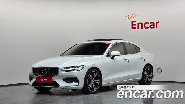 Volvo S60 2022