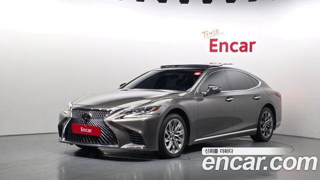 Lexus LS500 2019