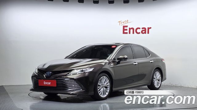 Toyota Camry 2019