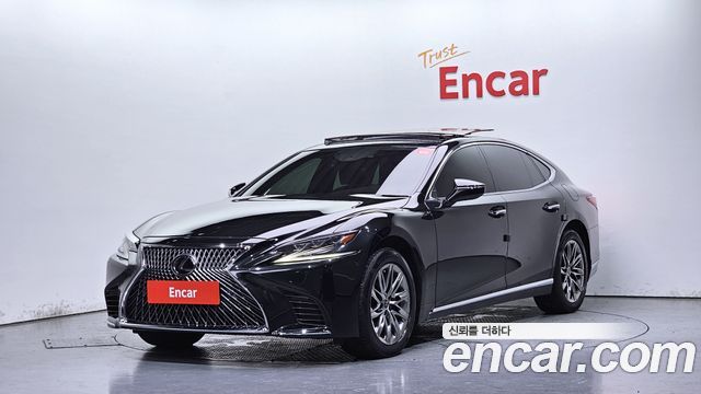 Lexus LS500 2019