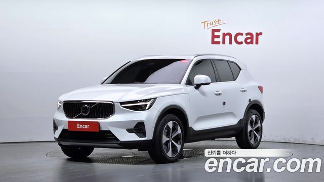 Volvo XC40 2024