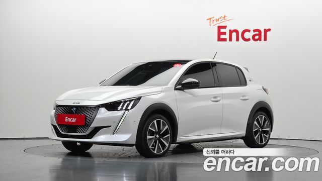 Peugeot e-208 2022