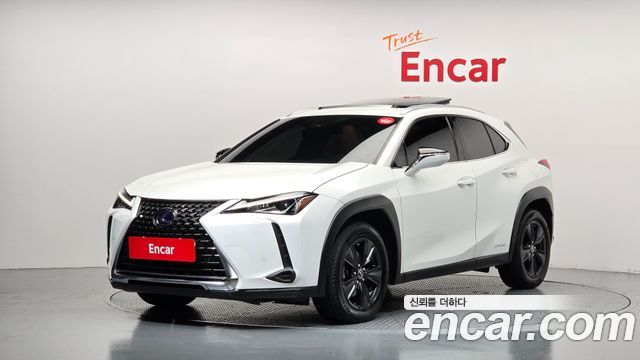 Lexus UX250h 2021