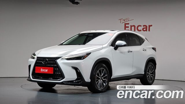 Lexus NX450h+ 2022
