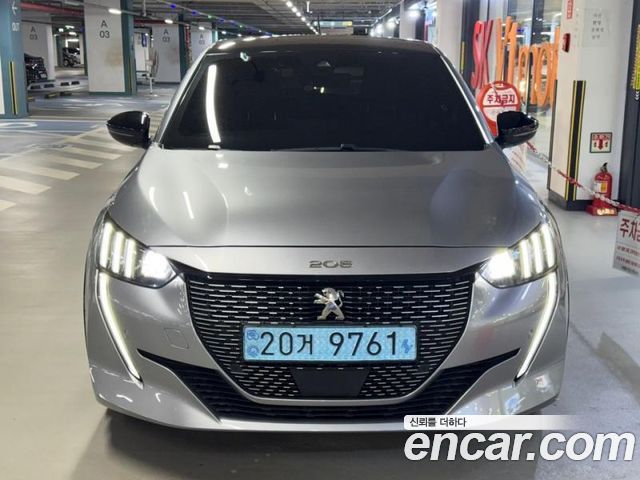 Peugeot e-208 2022