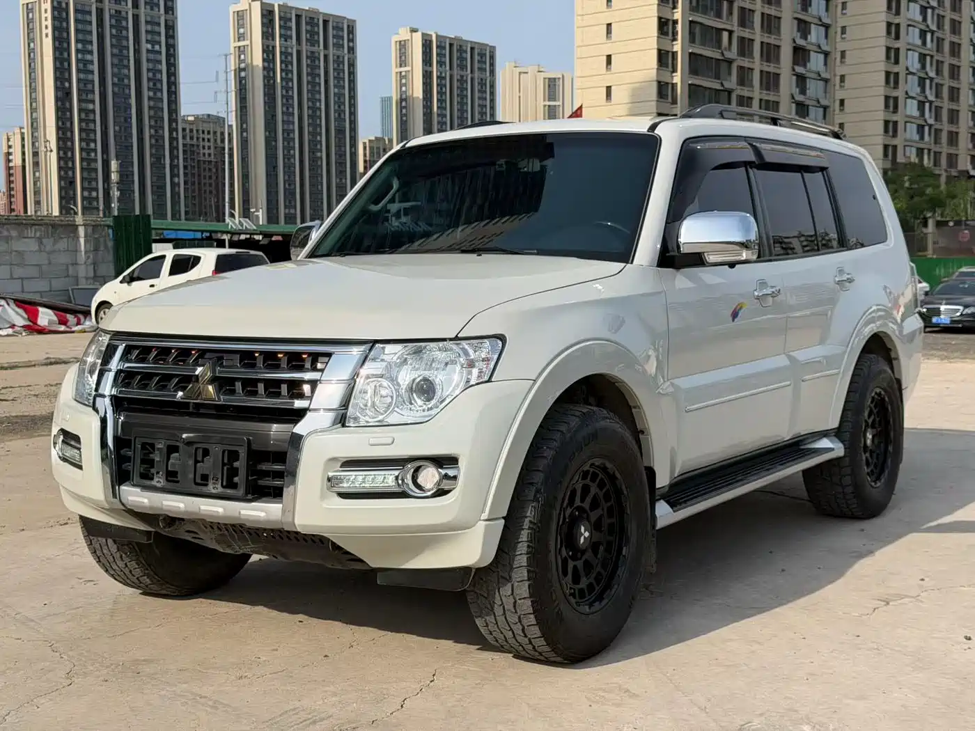 Mitsubishi Pajero 2018