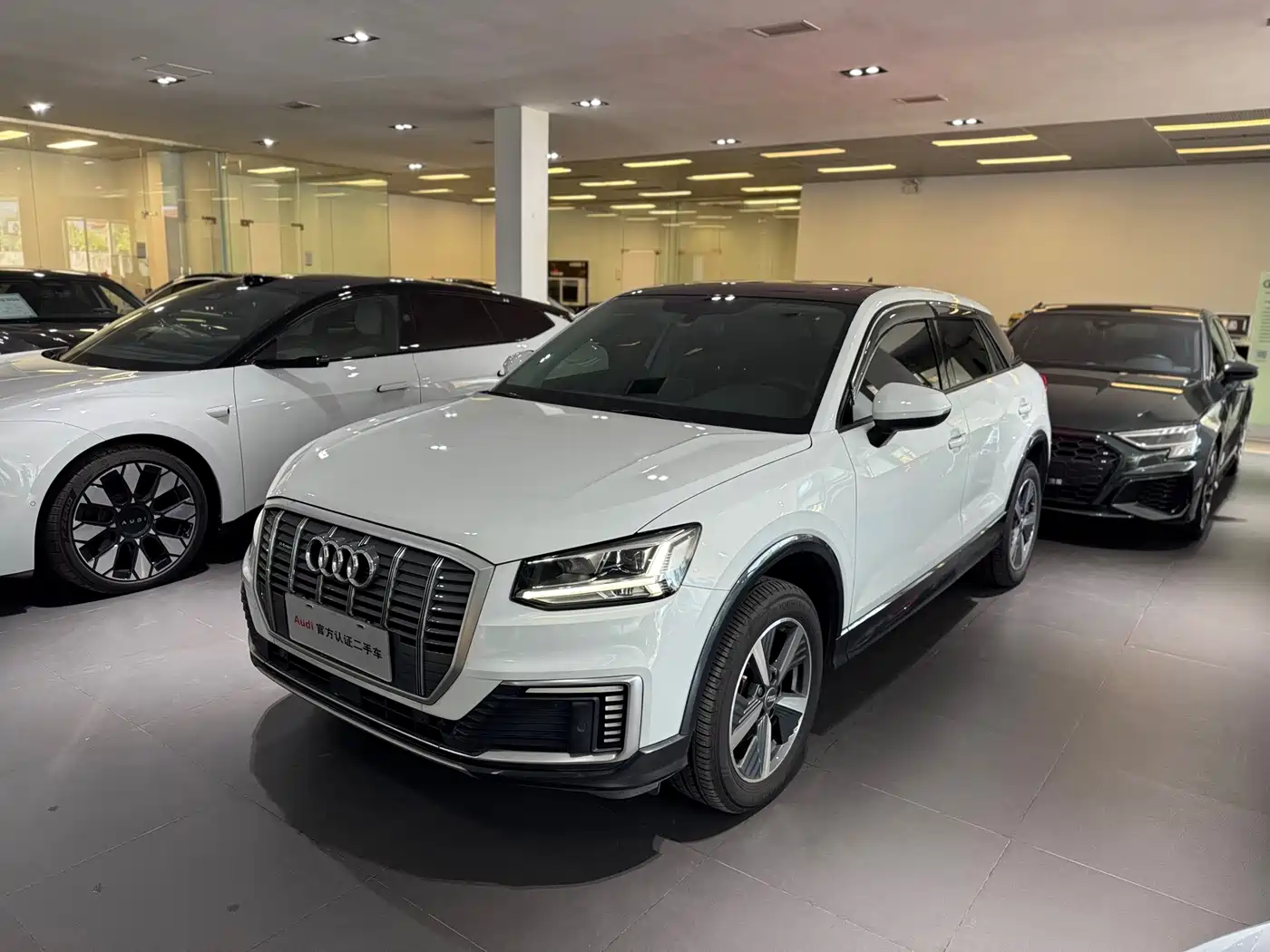Audi Q2L e-tron 2020