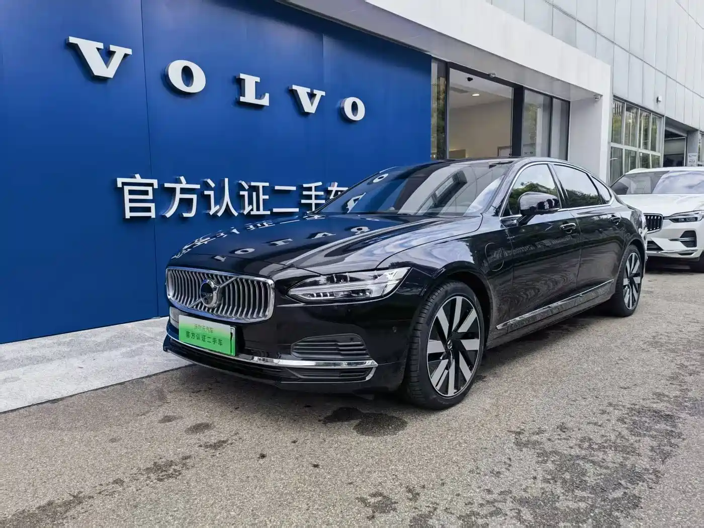 Volvo S90 HEV 2024