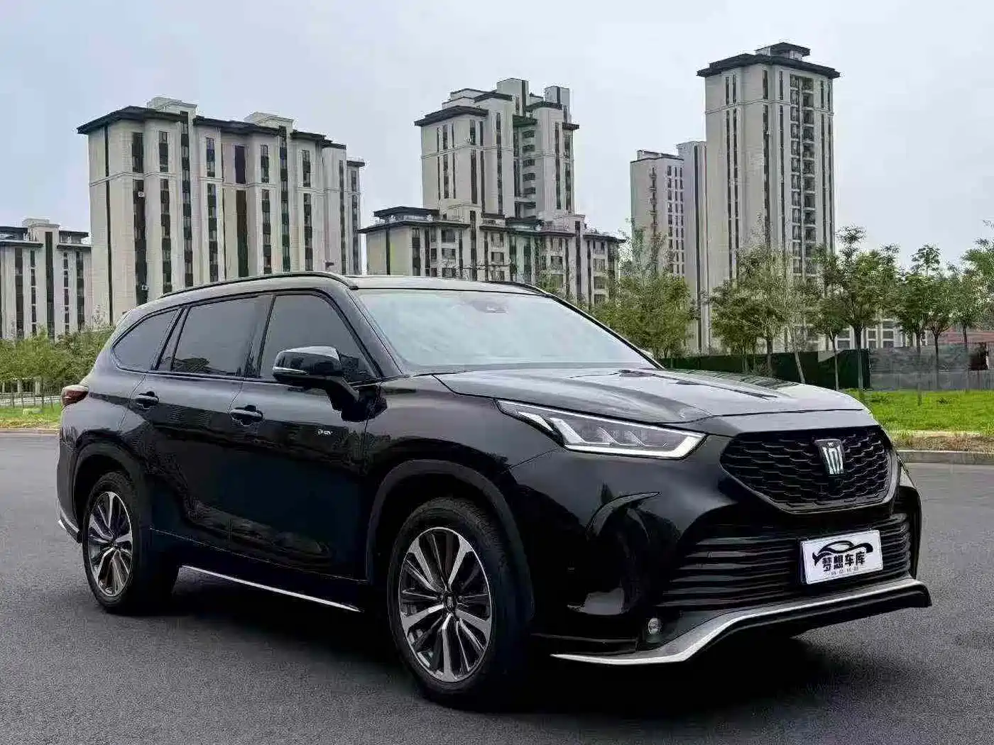 Toyota Crown Kluger 2025
