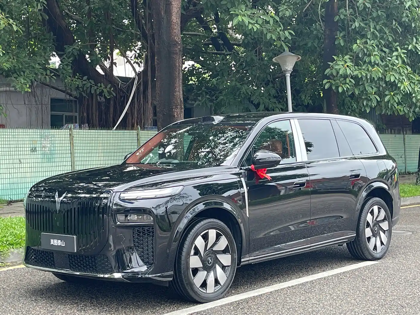 Voyah Taishan X8 2026