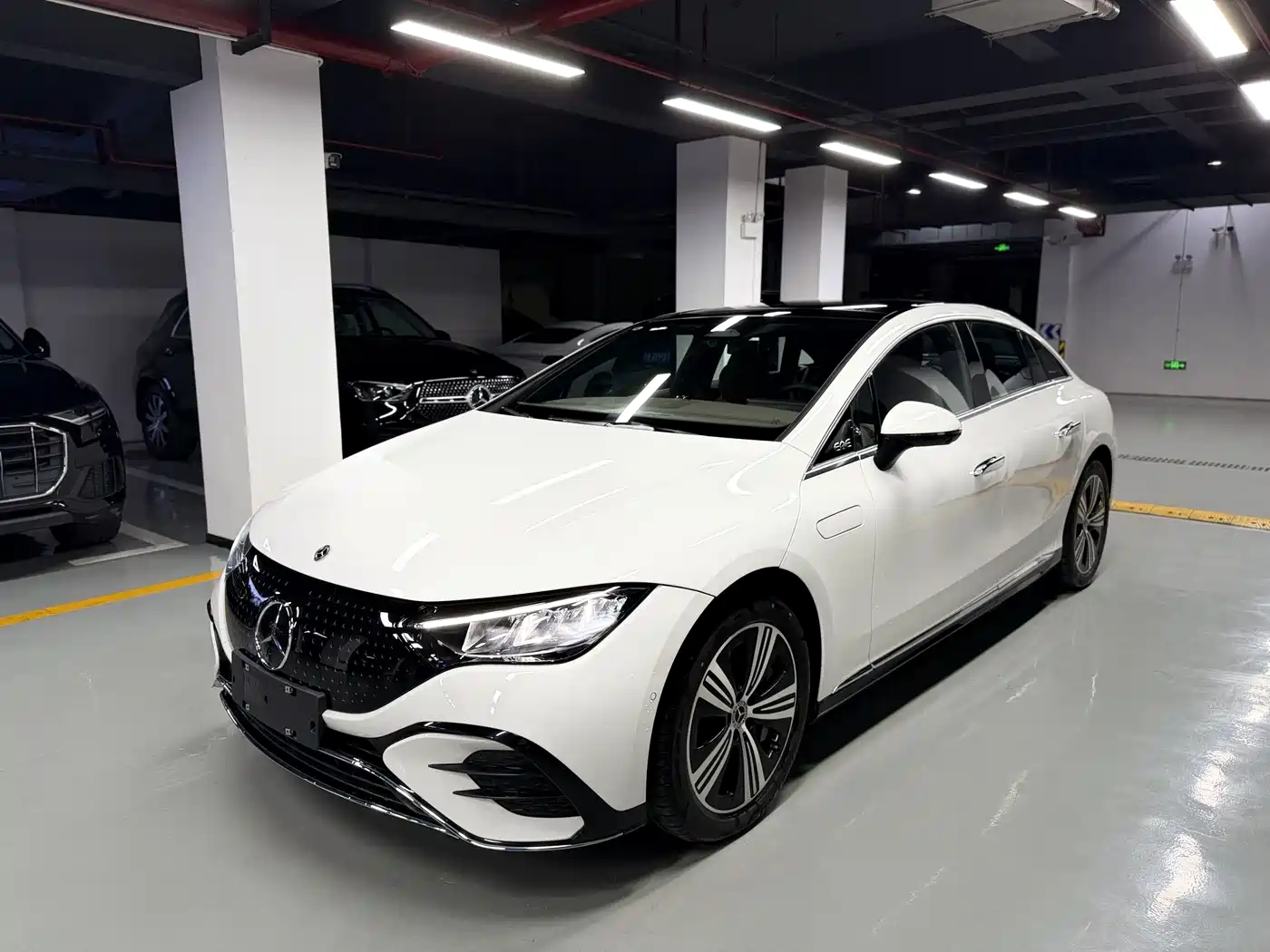Mercedes-Benz EQE 2025