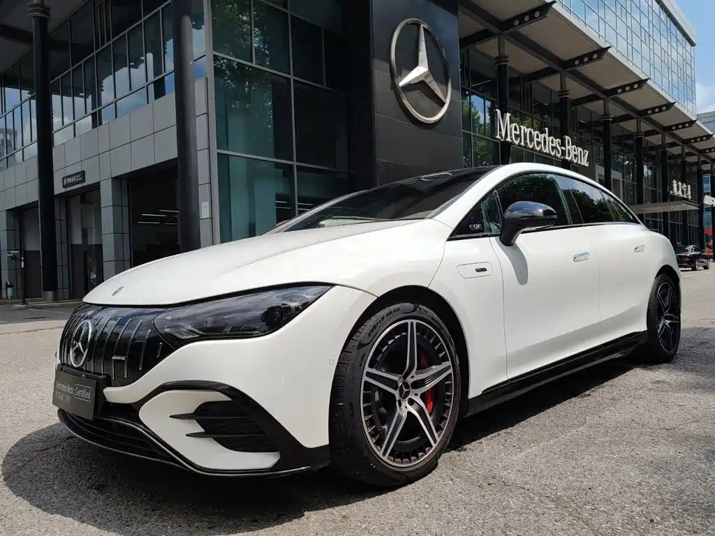 Mercedes-Benz EQE AMG 2024