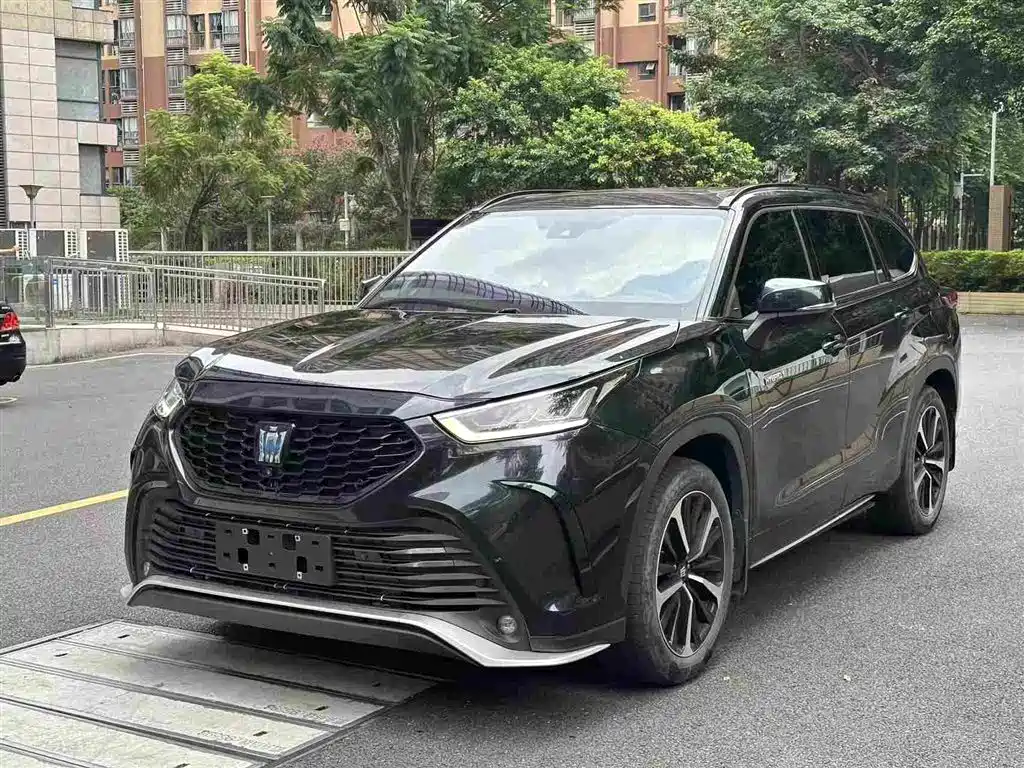 Toyota Crown Kluger 2023
