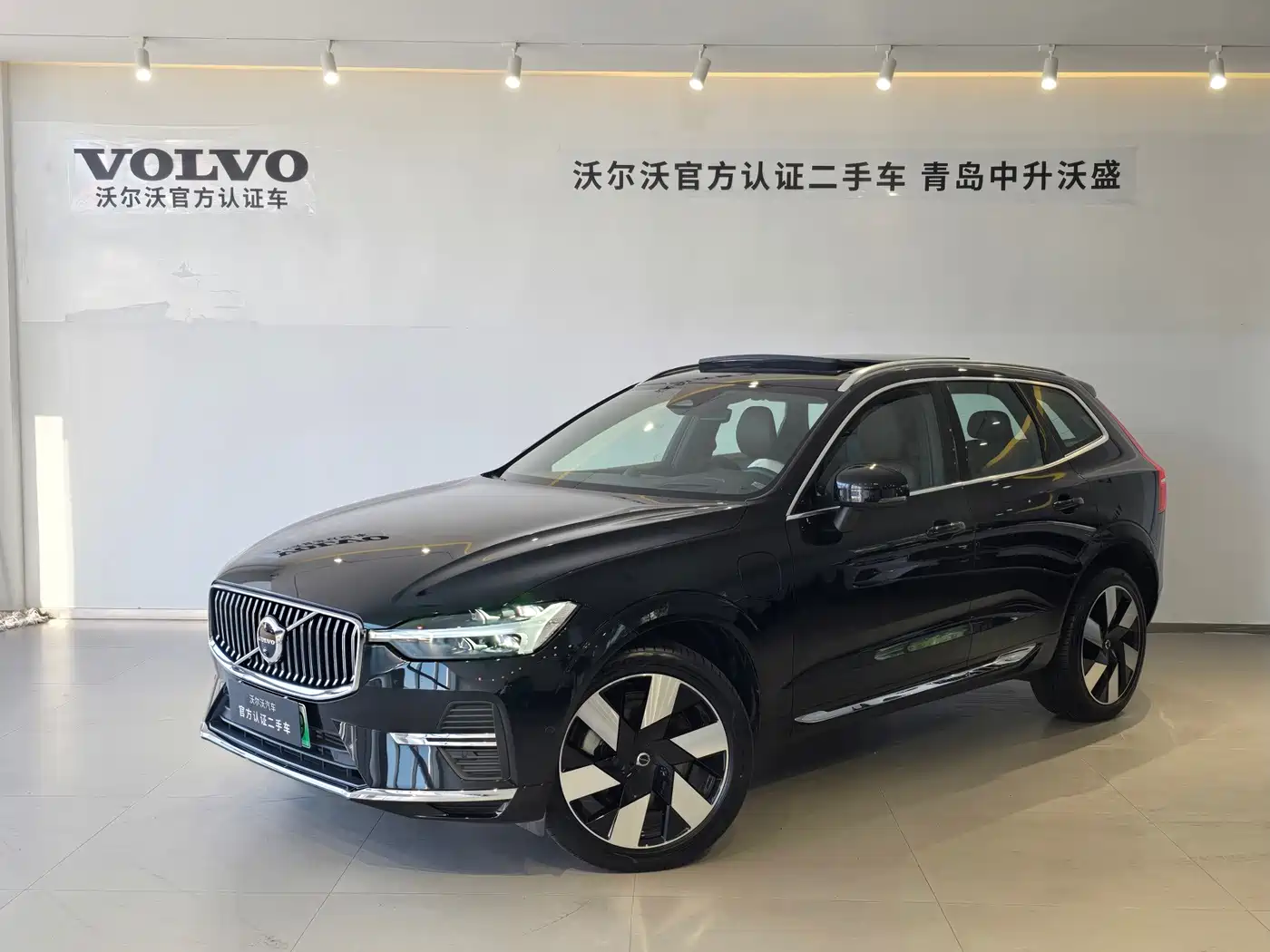 Volvo XC60 HEV 2024