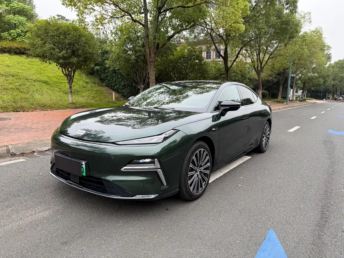 Geely Galaxy 8 2025