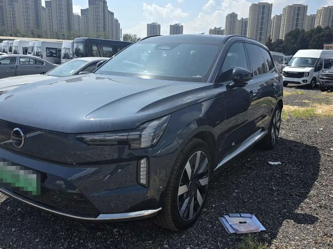 Volvo EX90 2026