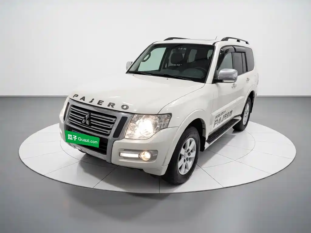 Mitsubishi Pajero 2019